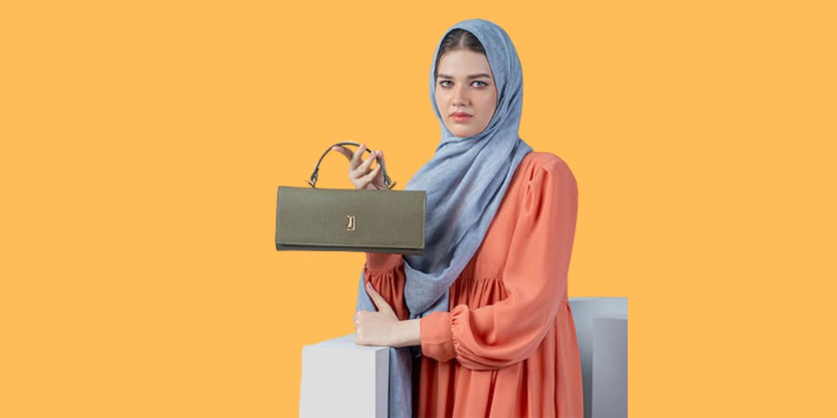 Leather handbags for women