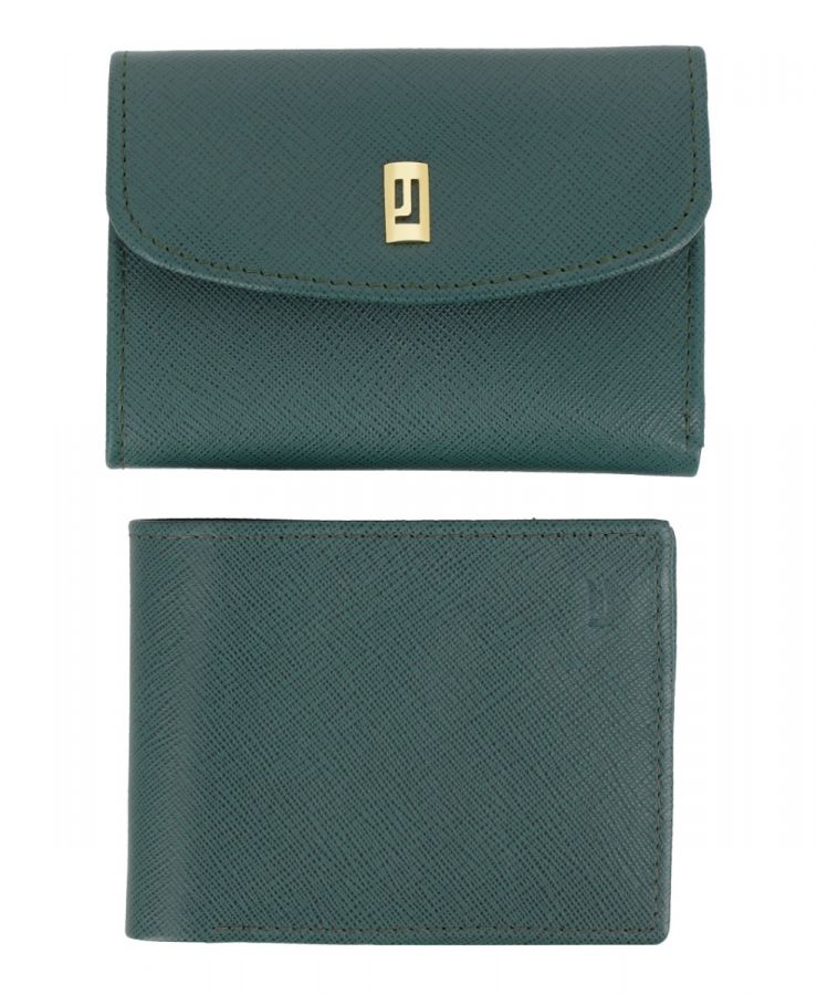 Green wallet set with card slots.